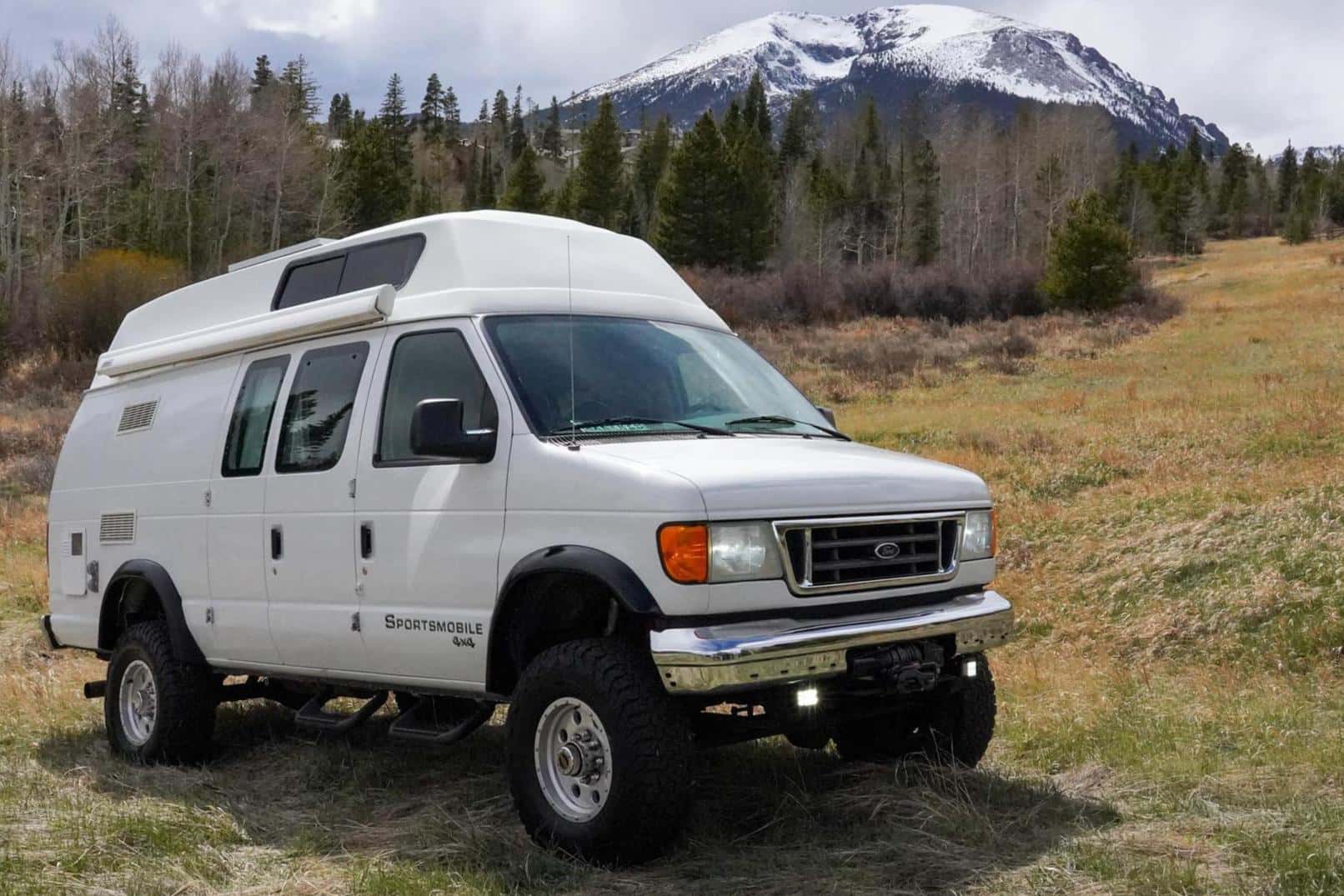 2005 Ford E-Series sold for $24,750