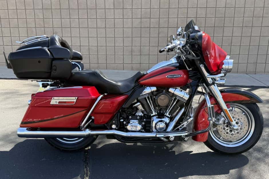 2007 Harley-Davidson Touring sold for $6,000