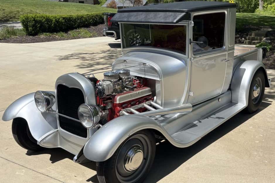 0 Ford Model A Pickup & Model AA sold for $30,500