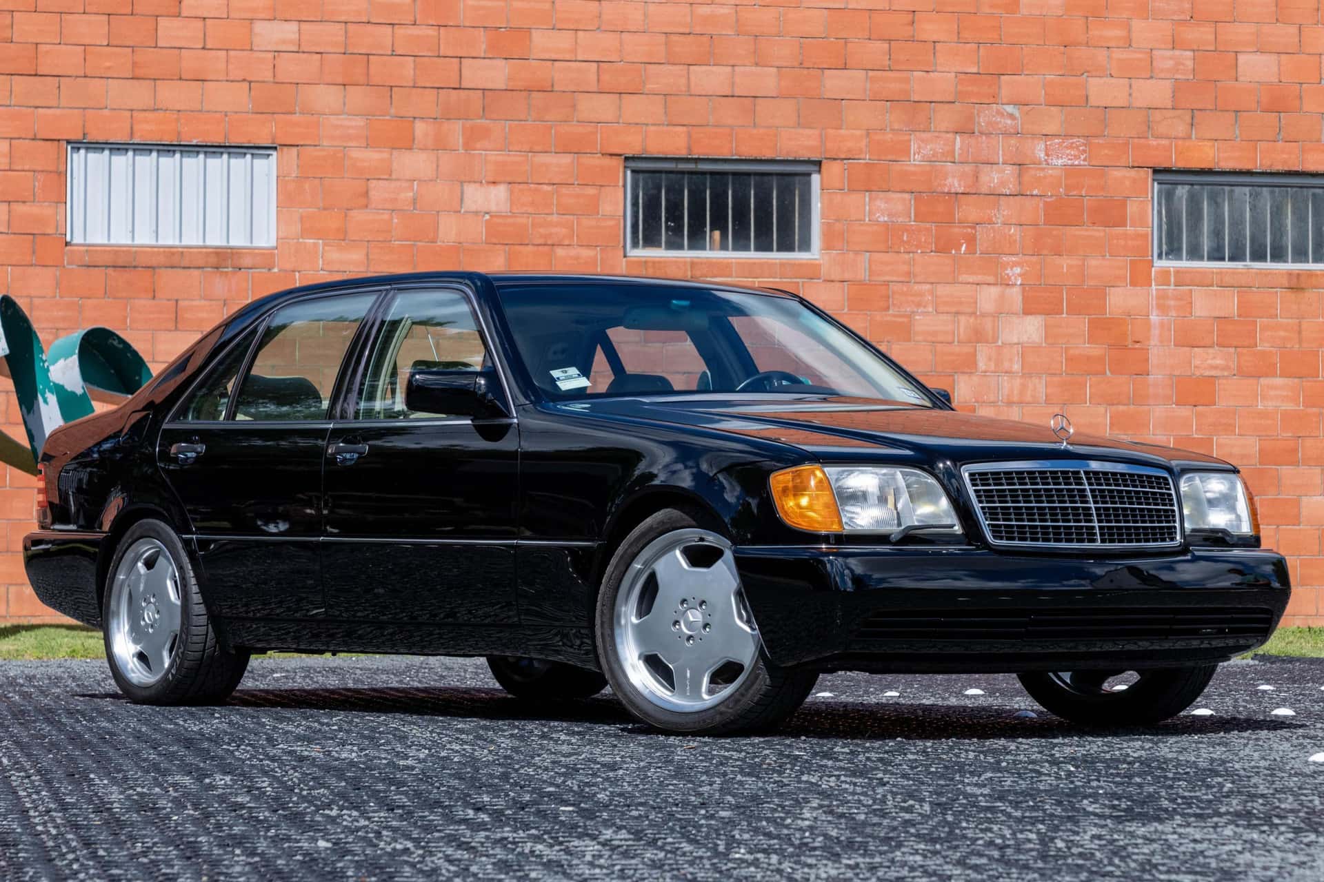 1994 Mercedes-Benz S-Class sold for $17,888