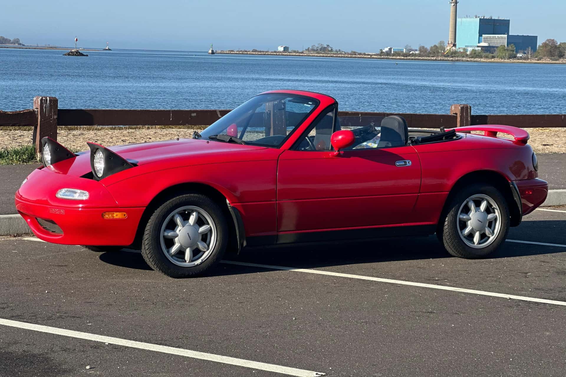 1992 Mazda NA Miata sold for $12,600