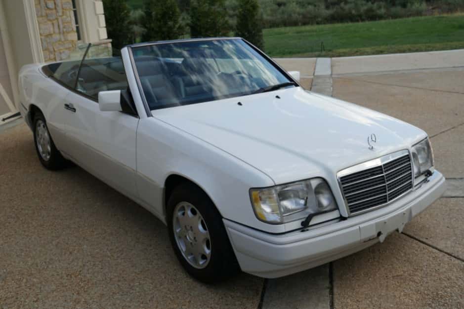 1994 Mercedes-Benz W124 E-Class sold for $16,133