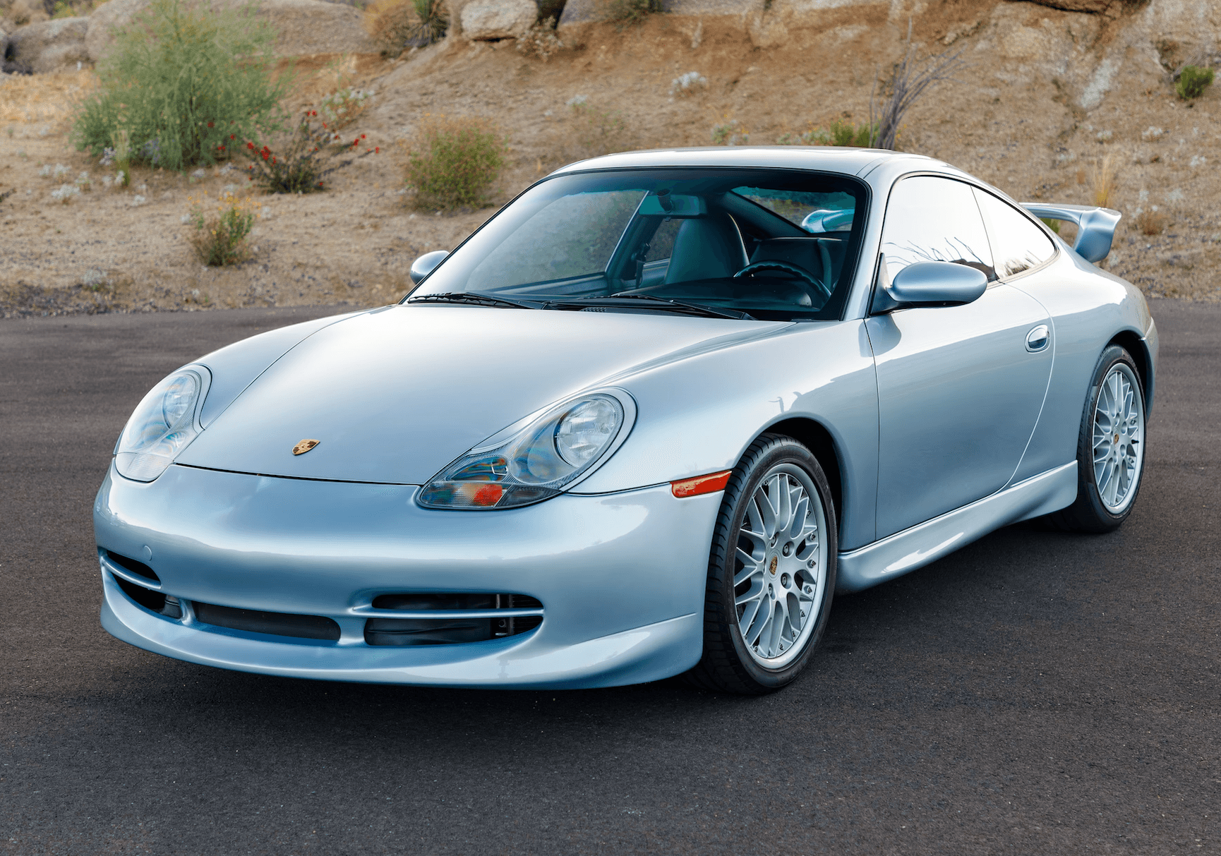 1999 Porsche 911 sold for $21,996