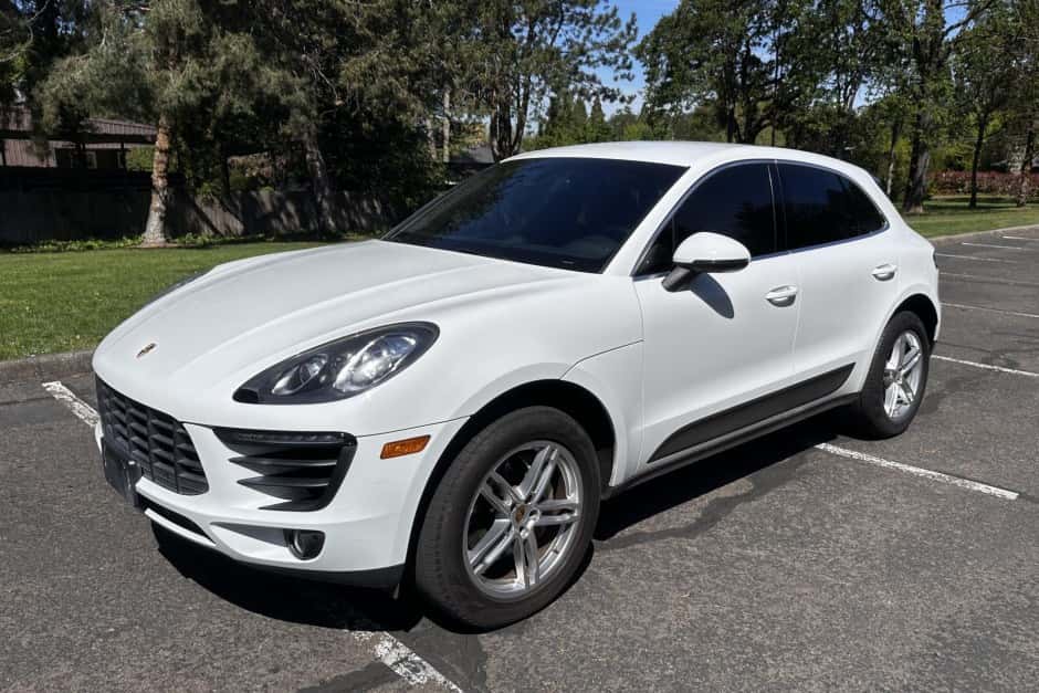 2016 Porsche Macan sold for $25,250