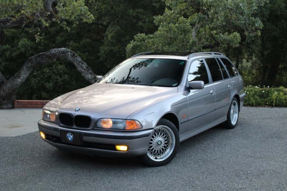 2000 BMW E39 5-Series sold for $4,400