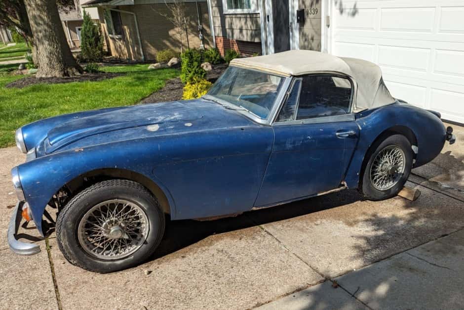 1966 Austin-Healey 3000 sold for $5,500