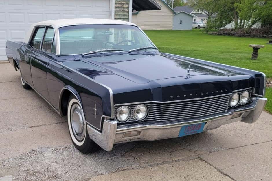 1966 Lincoln Continental (1961-1969) sold for $11,750