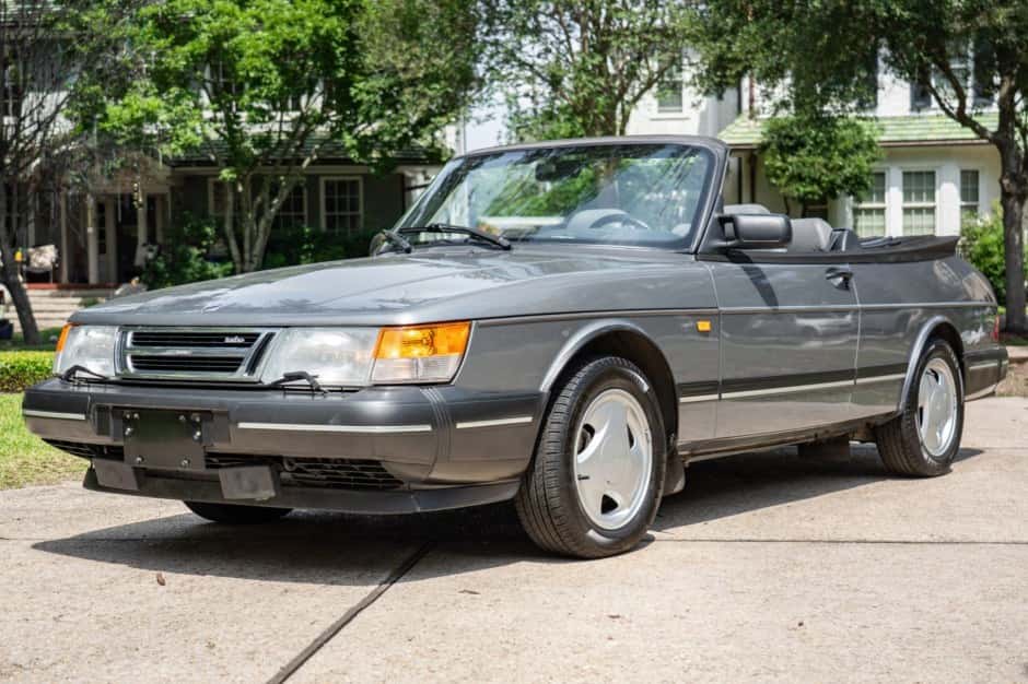 1994 Saab 900 sold for $7,500