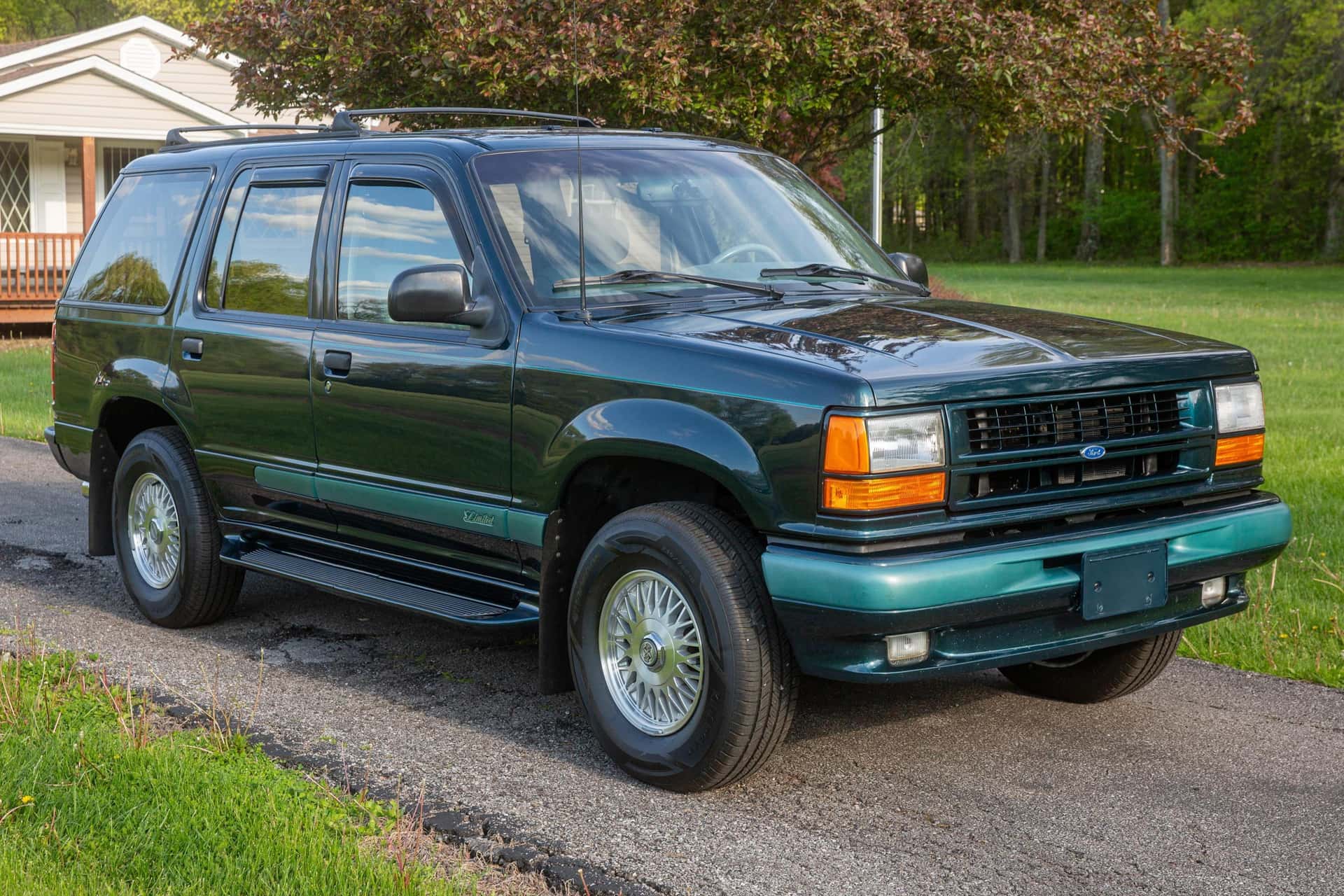 1994 Ford Explorer sold for $9,594