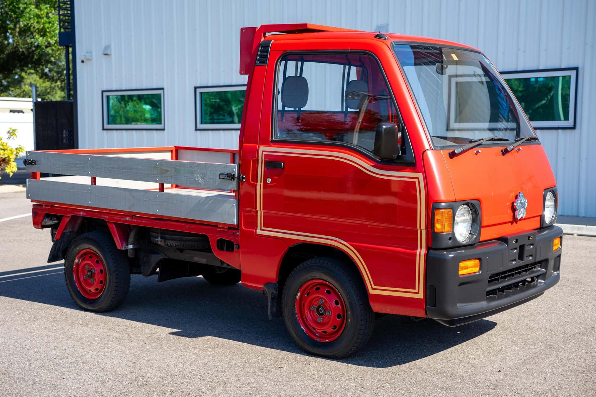 1990 Subaru Sambar sold for $7,500