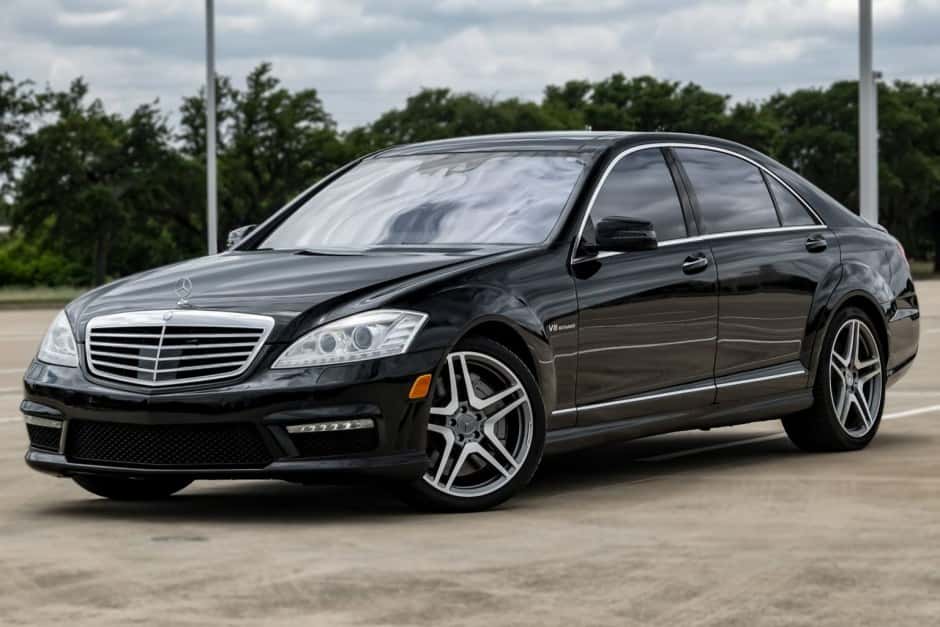 2011 Mercedes-Benz W221 S-Class sold for $15,500