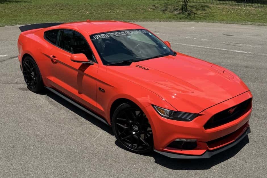 2016 Ford Mustang S550 sold for $36,000