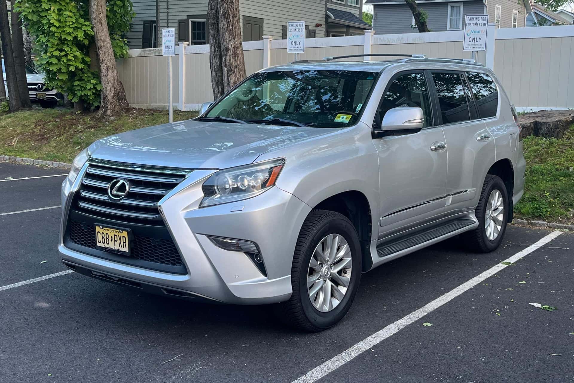 2014 Lexus GX sold for $14,700