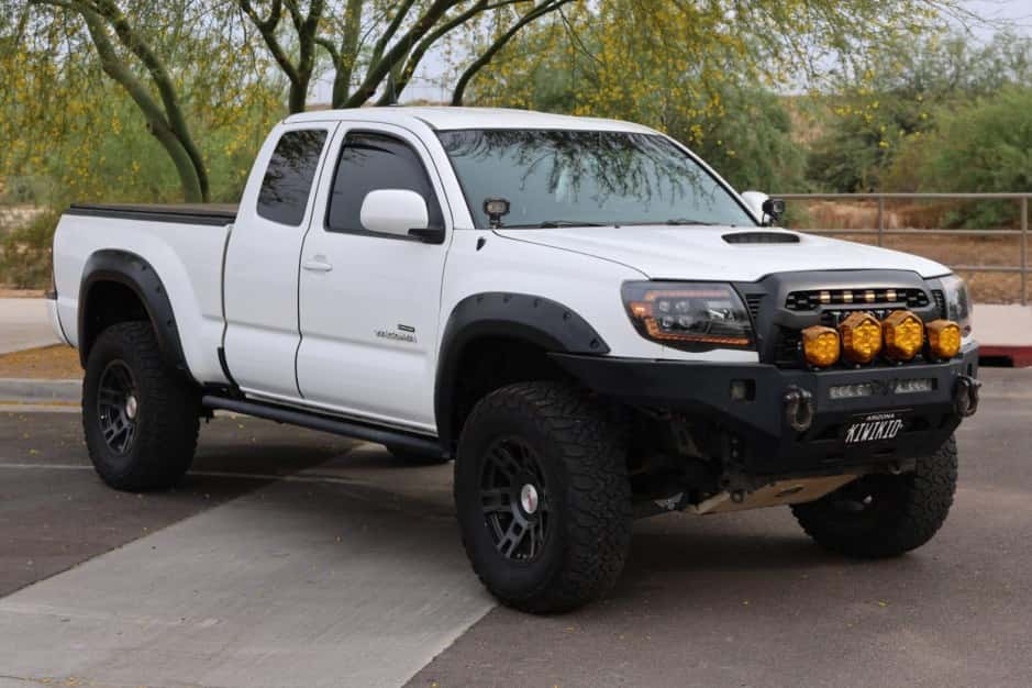 2010 Toyota Tacoma (N2X0 2005-2015) sold for $15,805