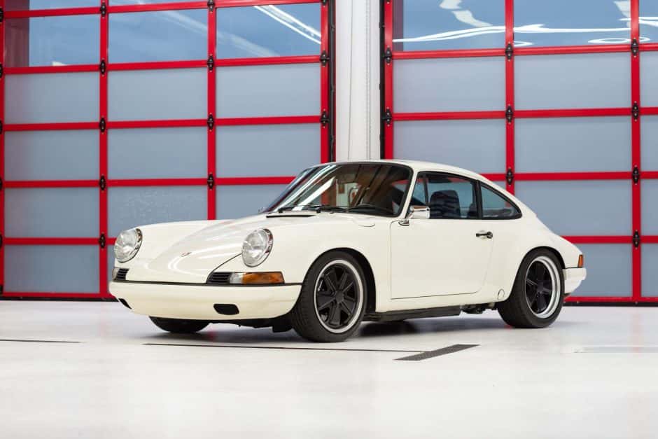 1990 Porsche 964 911 (Non-Turbo) sold for $111,000