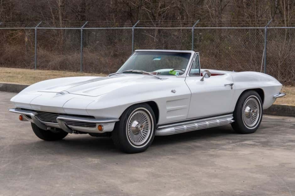 1964 Chevrolet Corvette C2 (1964) sold for $60,000
