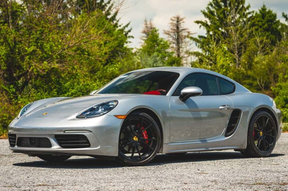 2017 Porsche 982 718 Cayman sold for $63,500