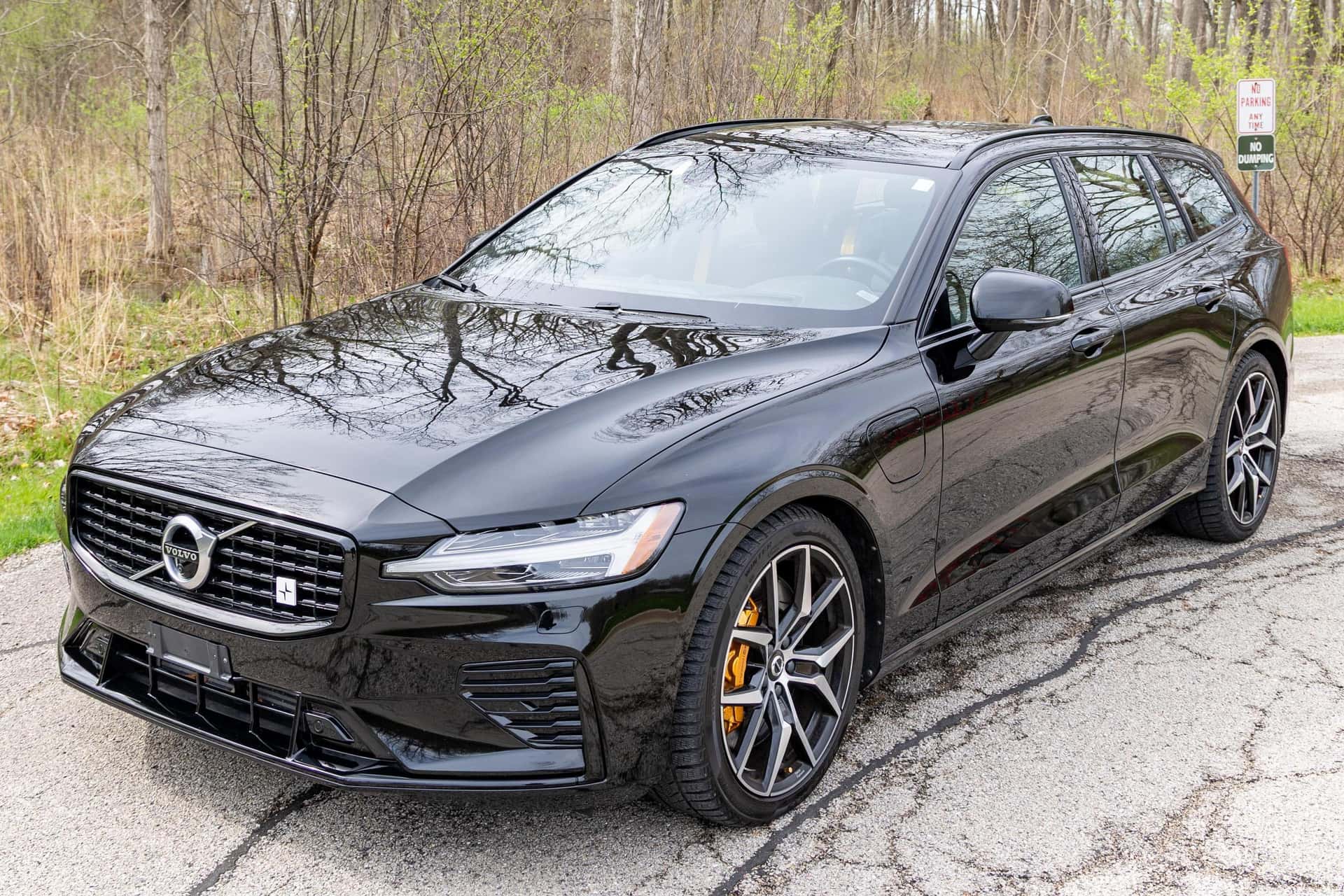 2020 Volvo V60 sold for $39,250