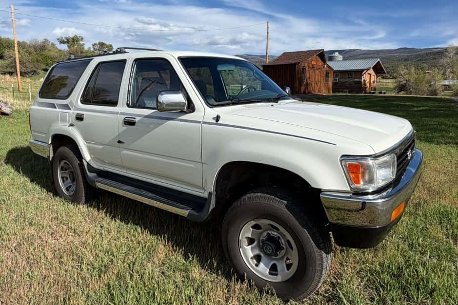 1994 Toyota 4Runner (N120) sold for $8,700