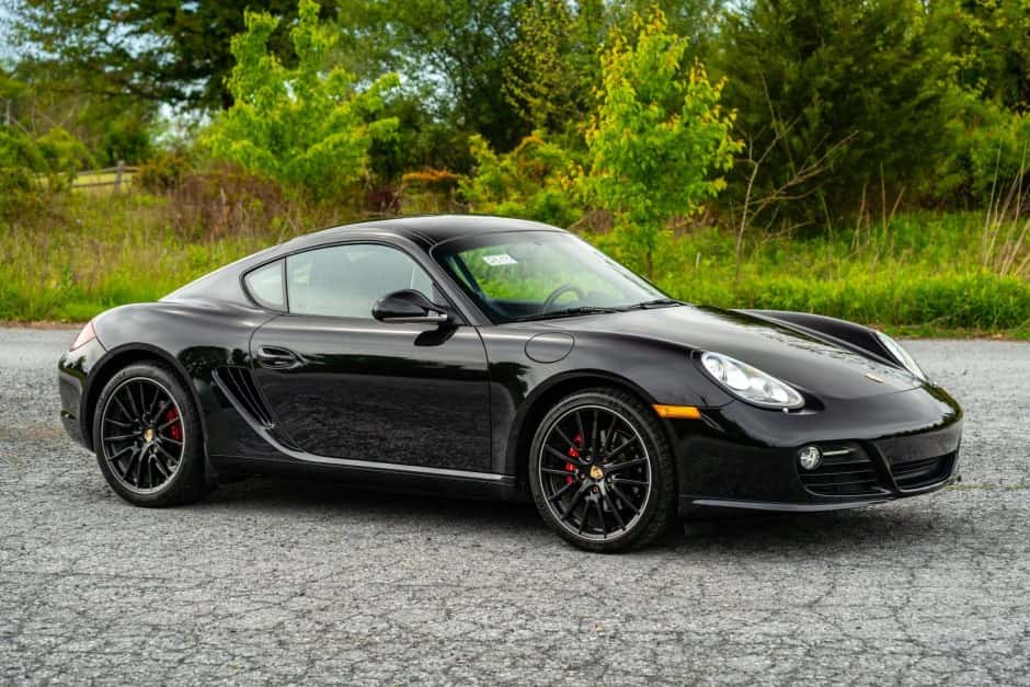 2010 Porsche 987 Cayman sold for $54,003