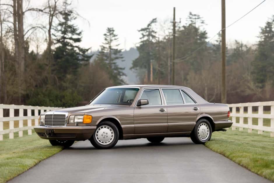 1989 Mercedes-Benz W126 S-Class sold for $61,500