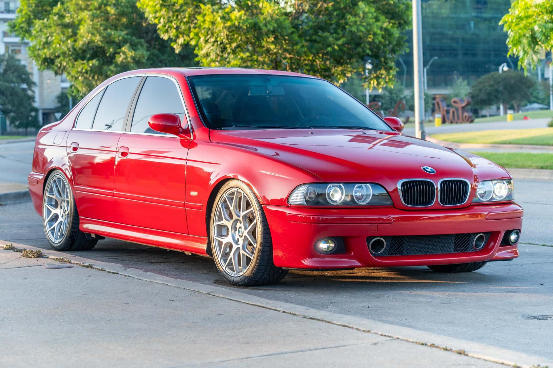 2001 BMW 5 Series sold for $9,600