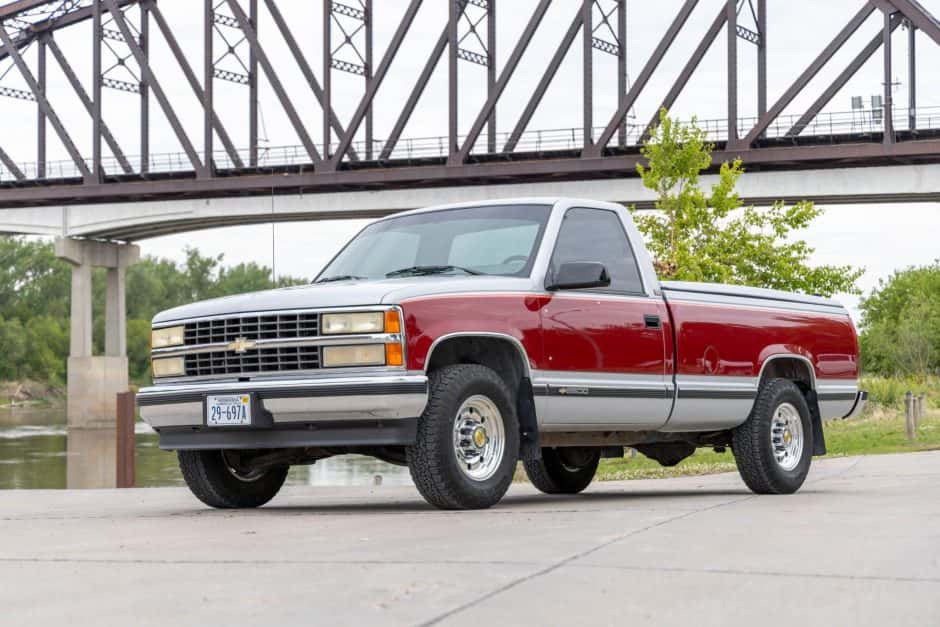 1991 Chevrolet C/K GMT400 (1988-2002) sold for $8,800