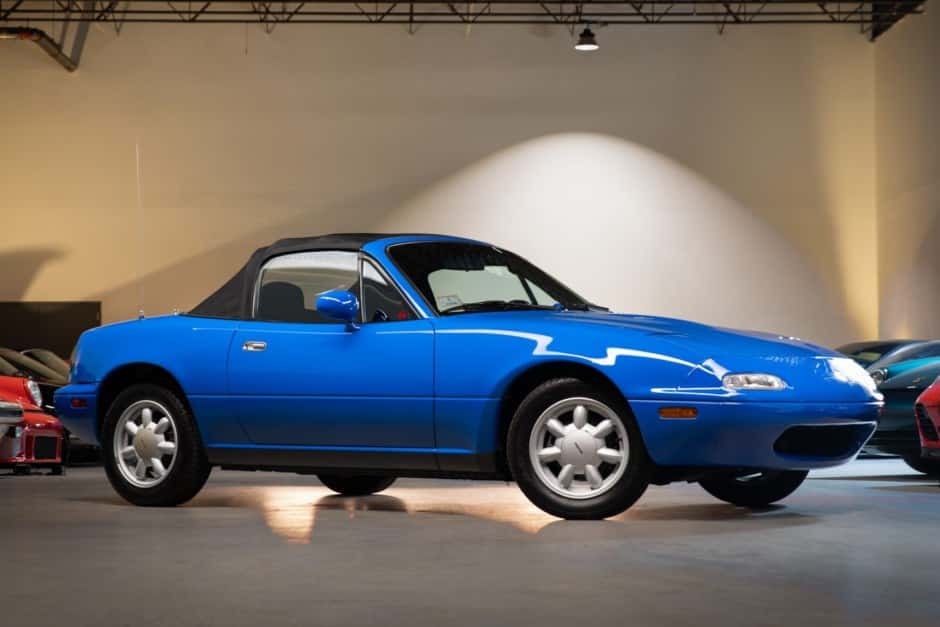 1990 Mazda NA MX-5 Miata sold for $34,000