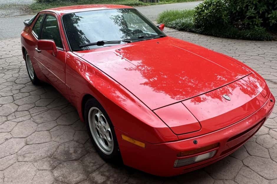 1986 Porsche 944 Turbo sold for $20,500