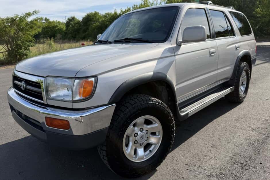 1998 Toyota 4Runner (N180) sold for $15,500