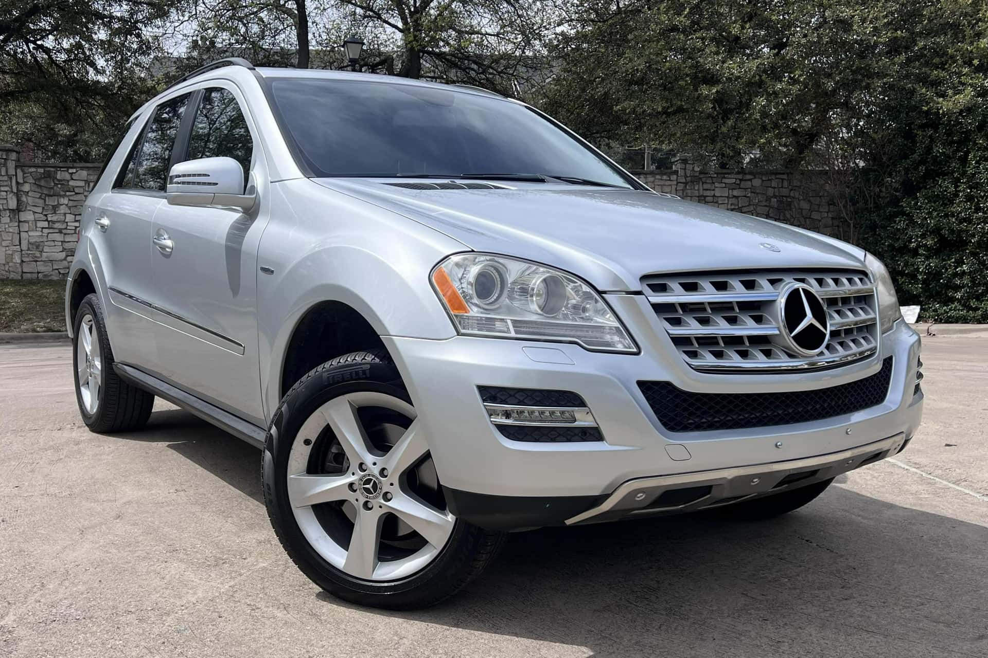 2011 Mercedes-Benz ML-Class sold for $9,766