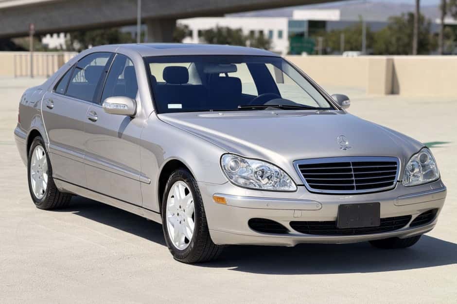 2003 Mercedes-Benz W220 S-Class sold for $6,906