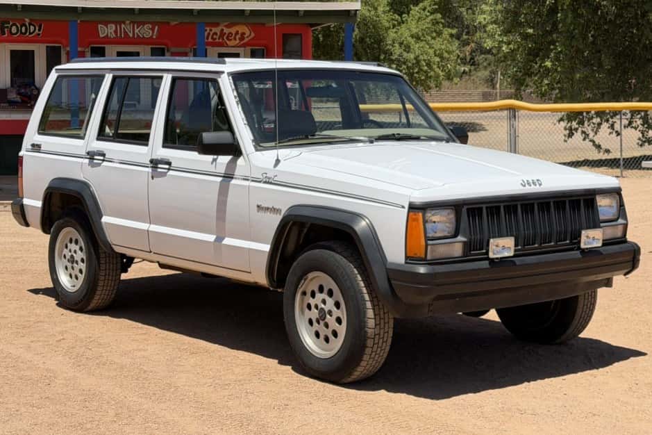 1992 Jeep XJ Cherokee sold for $8,750