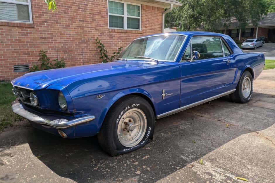 1964 Ford Mustang 1964.5-1966 sold for $5,200