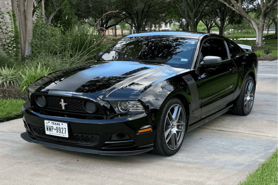 2013 Ford Mustang S197 2005-2014 sold for $41,250