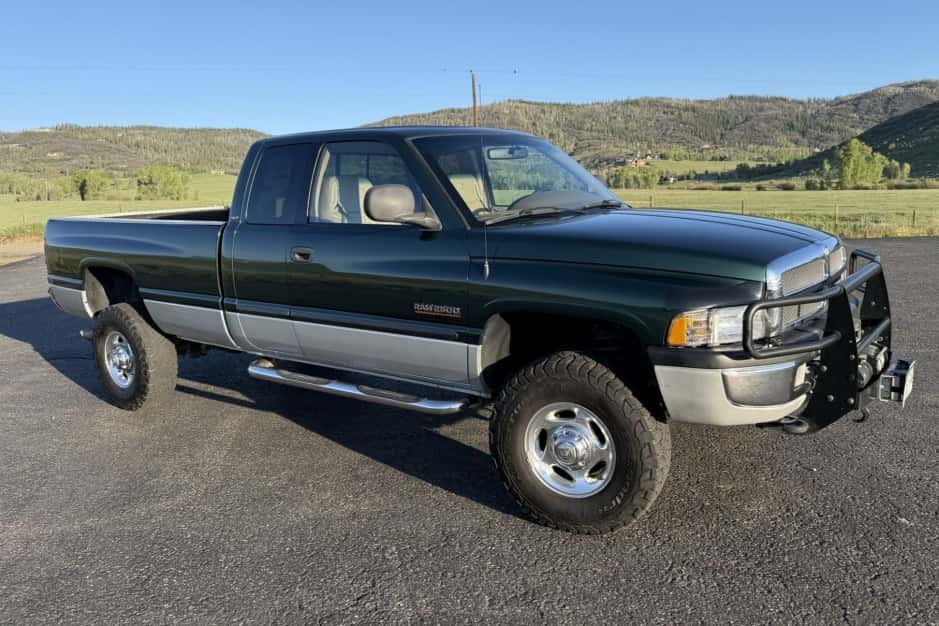 2001 Dodge Ram HD (1994-2002) sold for $31,500