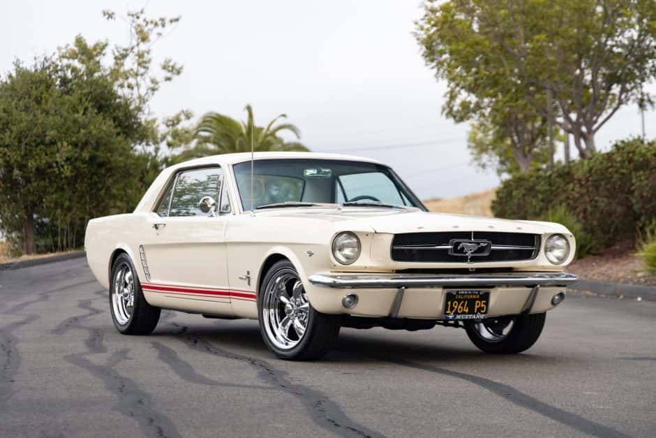 1964 Ford Mustang 1964.5-1966 sold for $32,500