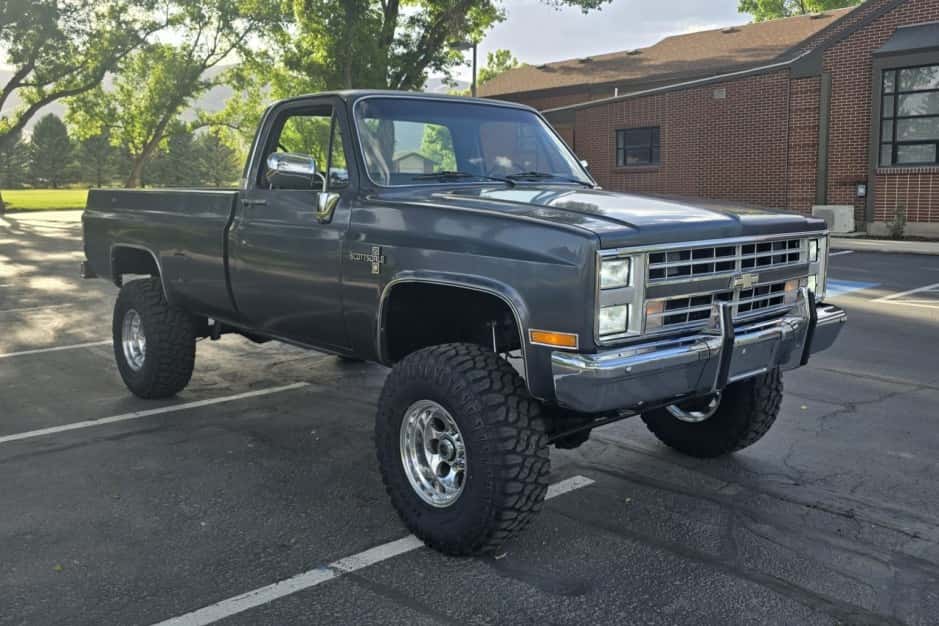 1986 Chevrolet C/K (1973-1991) sold for $14,870