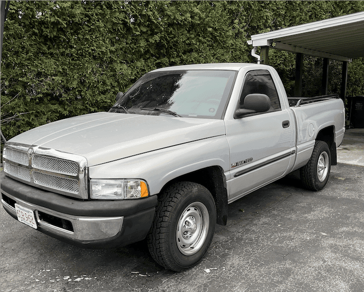 1999 Dodge Ram 1500 ST sold for $7,350