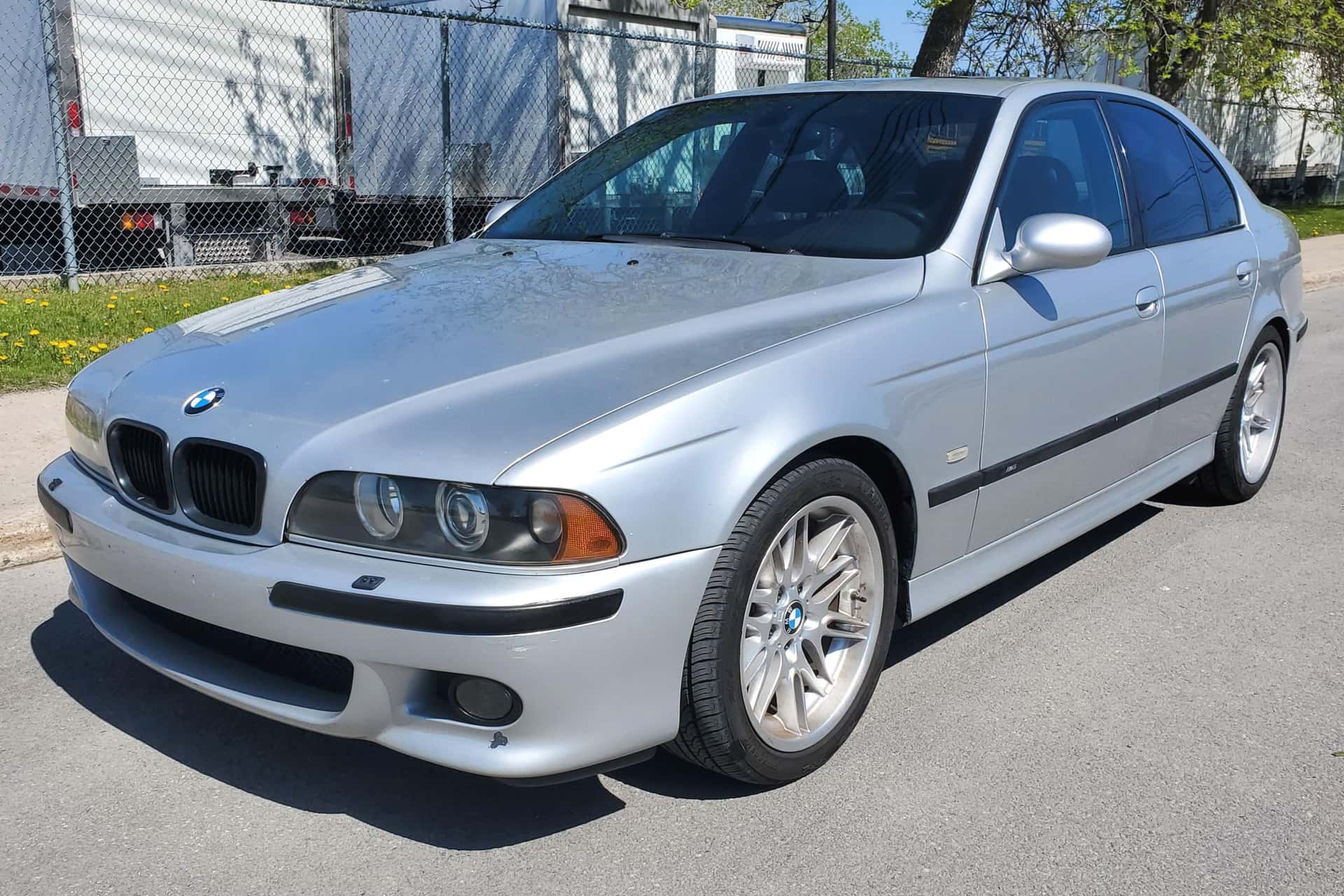 2003 BMW E39 M5 sold for $13,700