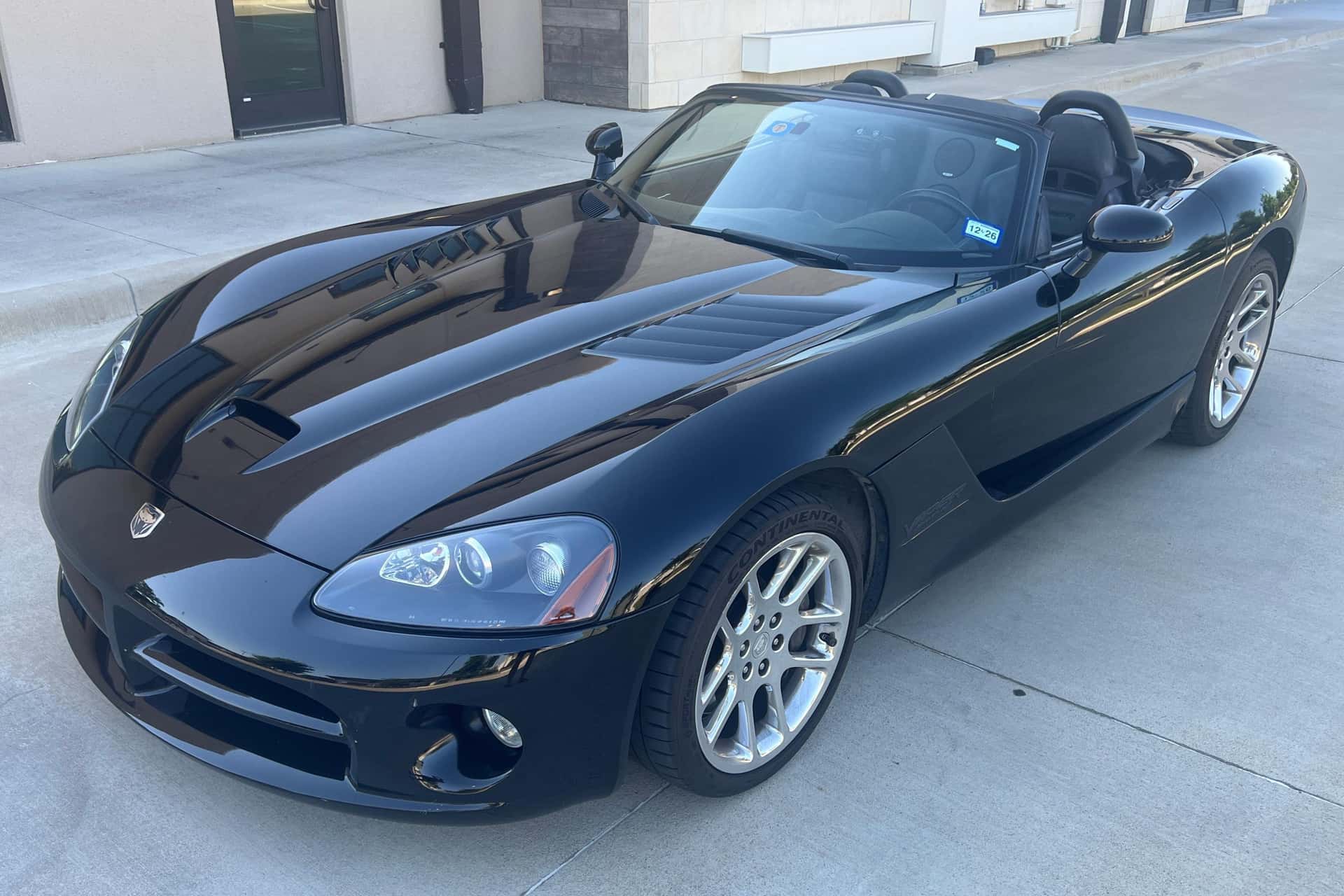 2003 Dodge Viper sold for $40,250