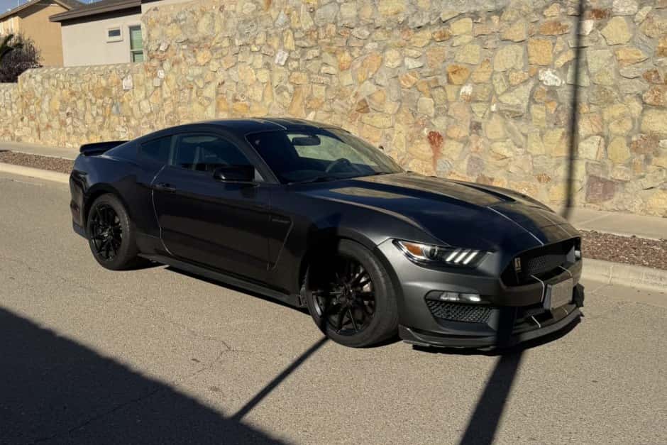 2016 Ford Mustang S550 sold for $36,300
