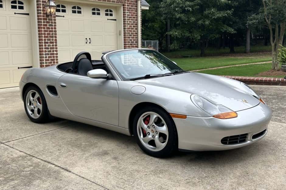 2001 Porsche 986 Boxster sold for $14,250
