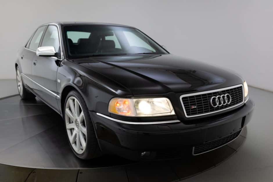 2002 Audi S8 sold for $8,250