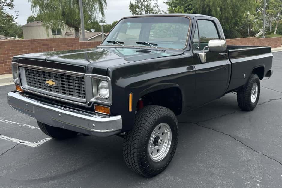 1974 Chevrolet C/K (1973-1991) sold for $27,000