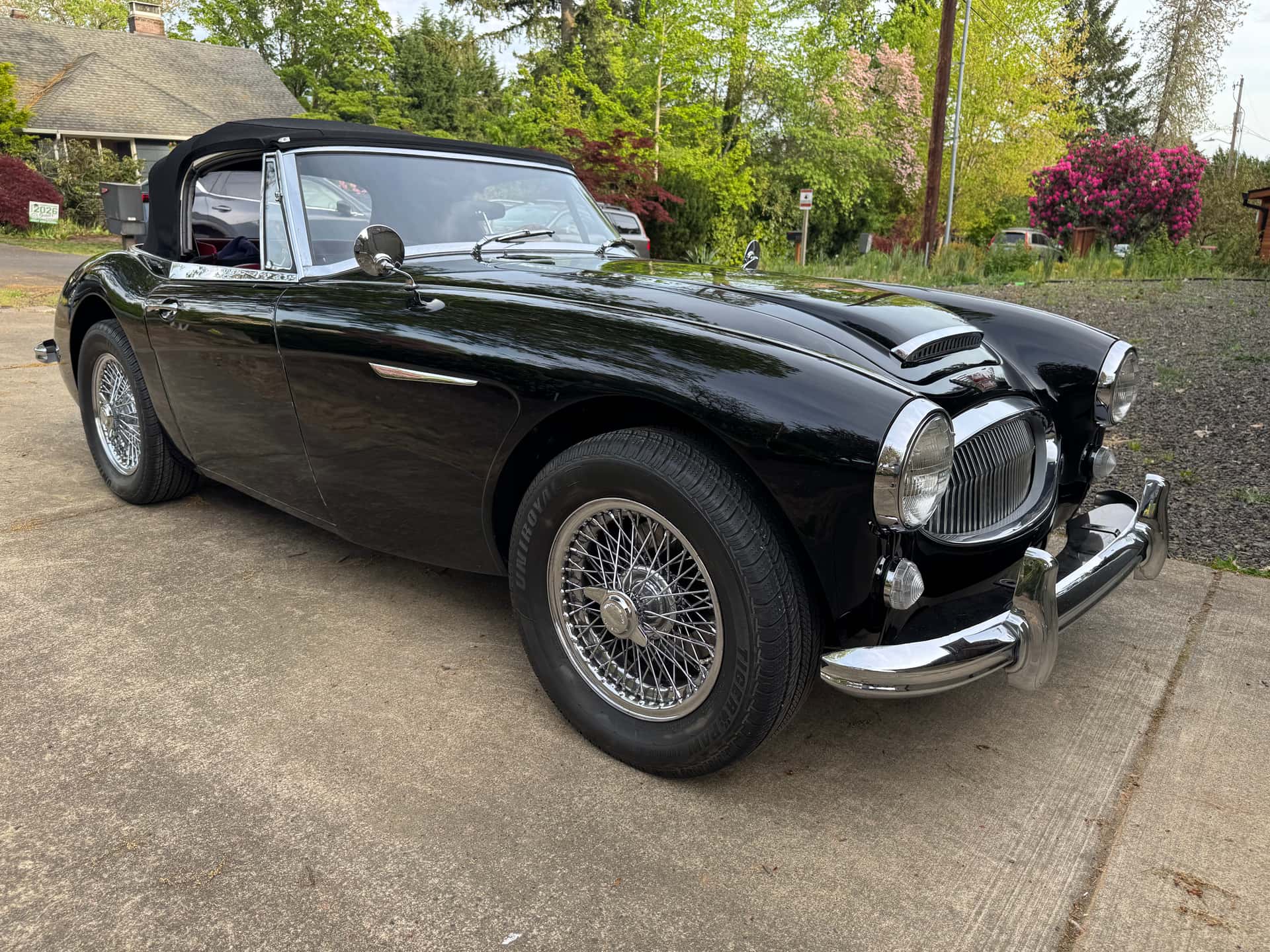 1964 Austin-Healey 3000 sold for $25,500
