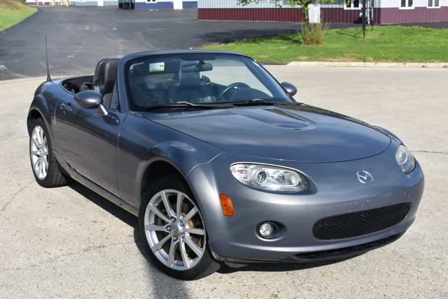 2006 Mazda MX-5 sold for $9,750