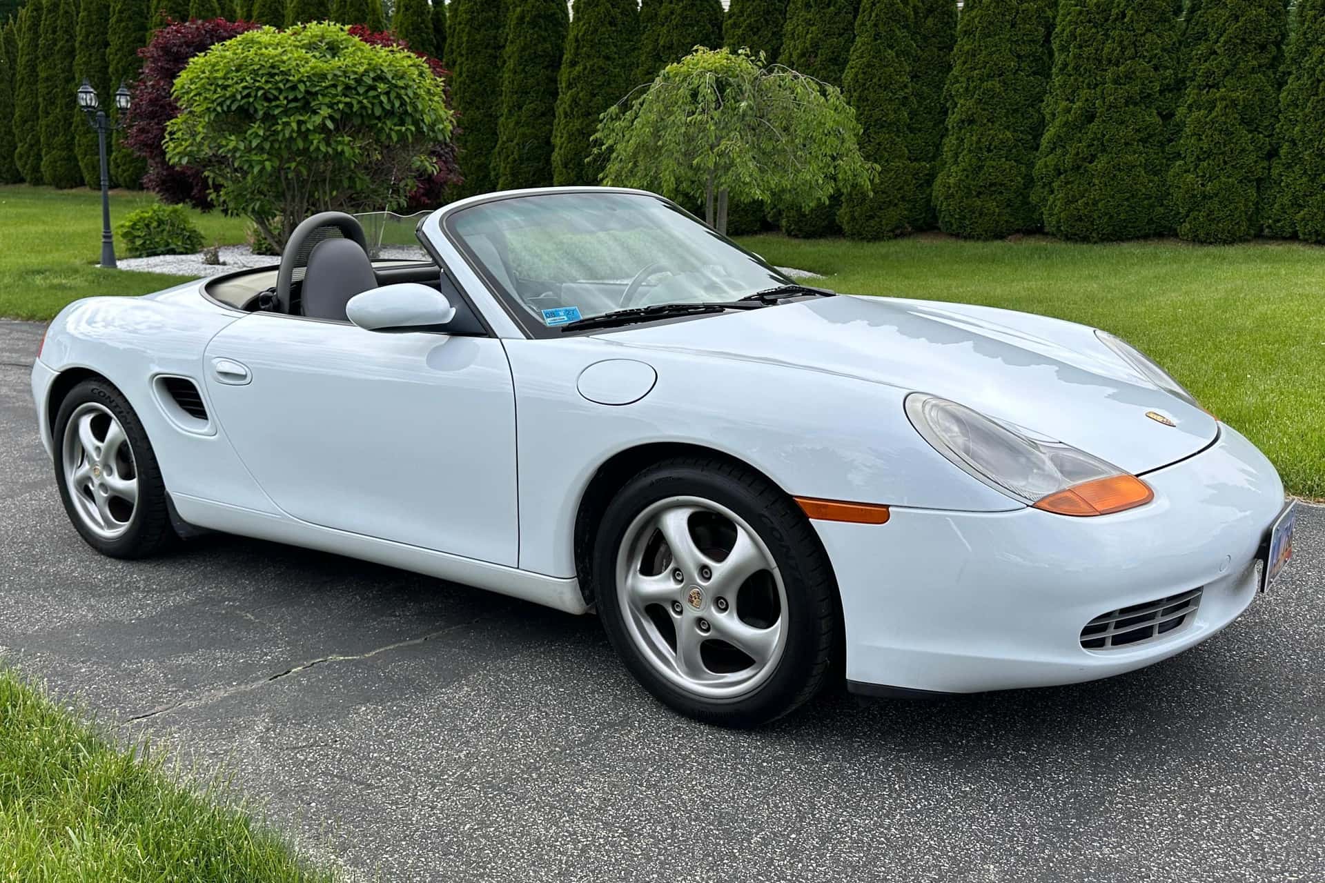 1999 Porsche 986 Boxster sold for $9,700